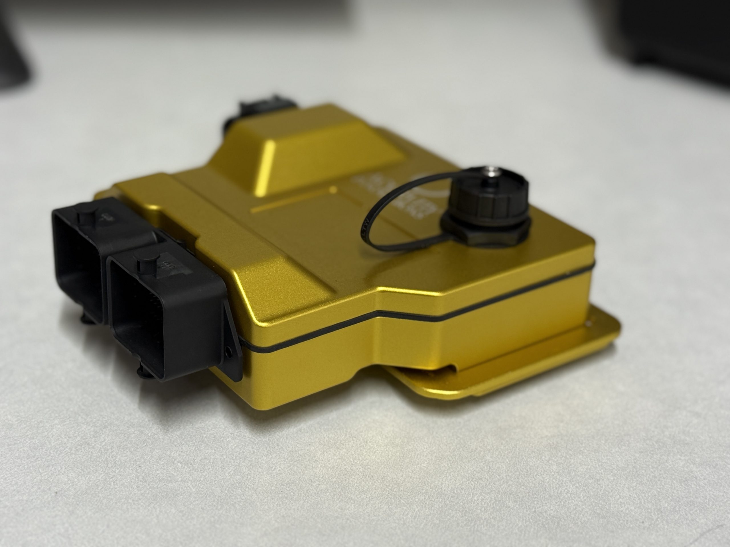 Axiom Pro R ECU - Image 3